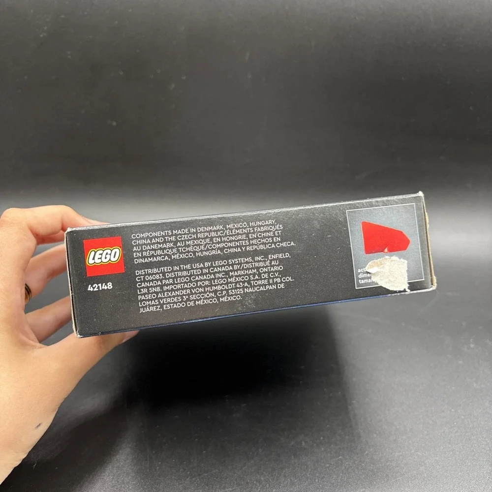 LEGO TECHNIC 42148 Set 2 in 1 Snow Groomer Sealed Retired